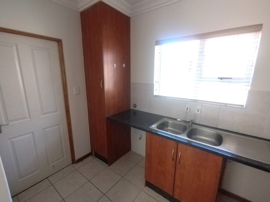 5 Bedroom Property for Sale in Wavecrest Eastern Cape